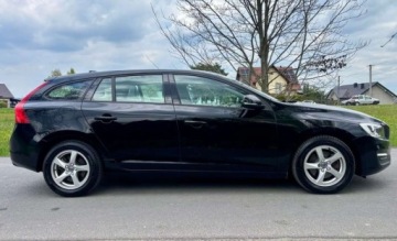 Volvo V60 I Kombi Facelifting 2.0 D2 DRIVE-E 120KM 2017 Volvo V60 Volvo V60 D2 Geartronic 2.0 Diesel 120KM, zdjęcie 6