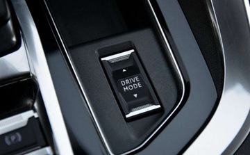 Peugeot 5008 II Crossover Facelifting 1.6 PureTech 180KM 2022 Peugeot 5008 SKORA Alusy LED Navi. BLIS linne assist Grzane fotele 1.6, zdjęcie 31