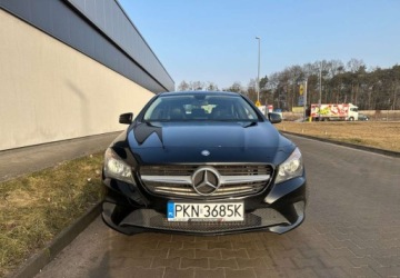 Mercedes CLA C117 Coupe 1.6 180 122KM 2014 Mercedes-Benz CLA Mercedes-Benz CLA 180 Urban 1.6 Benzyna 122KM, zdjęcie 4