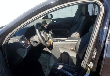 Volvo S60 III Sedan Facelifting 2.0 B5 250KM 2024 Volvo S60 Auta z USA - Zapytaj o wiecej ofert 2.0 Benzyna 250KM, zdjęcie 10