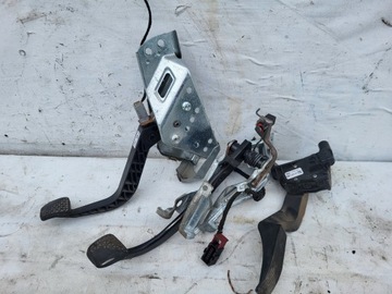 Pedał Gazu Hamulca Kpl Opel Zafira B 9202341 BT