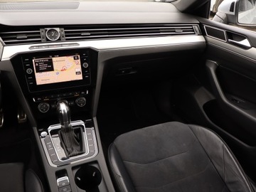 Volkswagen Arteon Fastback 2.0 TDI 190KM 2018 VW Arteon 2.0 TDI, 187 KM, Automat, Skóra, Navi, zdjęcie 7