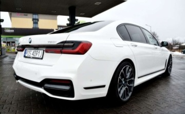 BMW Seria 7 G11-G12 Sedan Facelifting 4.4 750i 530KM 2020 BMW Seria 7 M-Pakiet X-Drive Maly przebieg, Bogata wersja wyposazenia,, zdjęcie 1