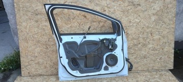 DVEŘE LEVÉ PŘEDNÍ FORD FOCUS MK3