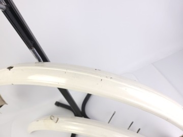 26-дюймовые брызговики Romet Turing Luxus, окрашенные в белый цвет