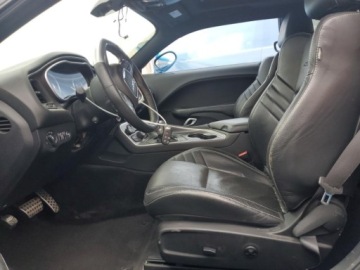 Dodge Challenger III 2015 Dodge Challenger 2015 Dodge Challenger 2dr Cpe SRT 392 6.4 Benzyna 485KM, zdjęcie 7