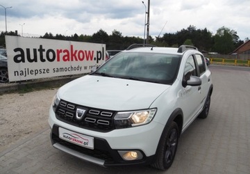 Dacia Sandero II Hatchback 5d Facelifting 0.9 TCe 90KM 2017 Dacia Sandero Stepway Dacia Sandero Stepway TC...