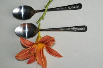 Ложка с гравировкой свидетельство о рождении на крещение одного года.