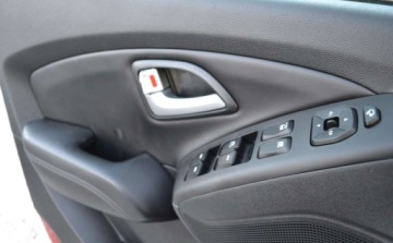 Hyundai ix35 2015 Hyundai ix35 Bezwypadkowe - automat - 4x4 - OPLACONY - bogate wyposazenie, zdjęcie 27
