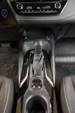 Toyota Corolla XII TS Kombi 2.0 Hybrid Dynamic Force 184KM 2020 Toyota Corolla 2.0 Hybrid Comfort 2.0 Hybryda 184KM, zdjęcie 18