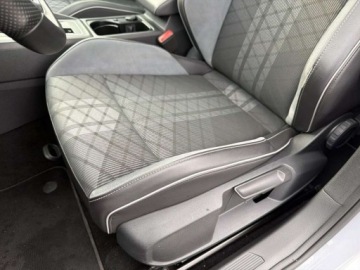 Volkswagen Golf VIII Variant 2.0 TDI 150KM 2022 Volkswagen Golf R-Line Black Matrix Panorama ACC Side Assist FV23 ASO, zdjęcie 12