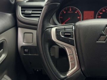 Mitsubishi L200 V Club Cab 2.4 154KM 2019 Mitsubishi L200 DC Invite Wyciagarka Hak Salon Polska FV23 1 wlascici, zdjęcie 21