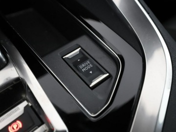 Peugeot 3008 II Crossover Facelifting  1.2 PureTech 130KM 2022 Peugeot 3008 automat full LED virtual cocpit, zdjęcie 29