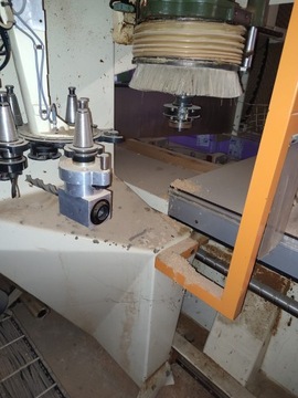 CNC SCM Record 2 на лестнице