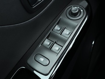 Renault Captur I Crossover 1.2 ENERGY TCe 118KM 2016 Renault Captur 1.2 TCe, Salon Polska, Navi, Klima, zdjęcie 16