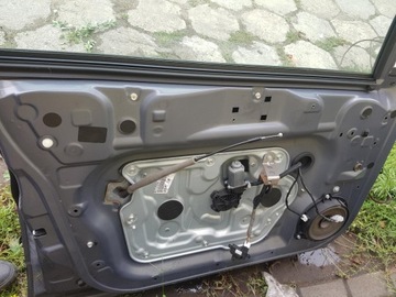 DVEŘE LEVÝ PŘEDNÍ NISSAN QASHQAI J10 FACELIFT