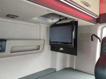 Полная кабина MAN TGX EURO 6 2019 LIFT XLX INDIVIDUAL TV/SKIN