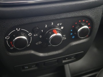 Dacia Lodgy Minivan Facelifting 1.5 Blue dCi 115KM 2021 Dacia Lodgy 1.5 Blue dCi, Salon Polska, zdjęcie 11