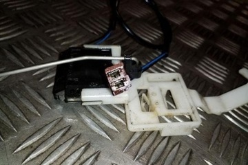 SENZOR ÚROVNI PALIVA LAND ROVER DISCOVERY III (L319) A2C53061834 2.7L