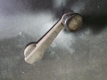 ФИАТ 126 МАЛУХ АВТОМОБИЛЬНОЕ СТЕКЛО РУЧКА ОРИГИНАЛ РАЗНЫЙ КОНЦ.