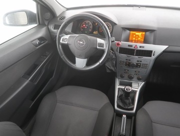 Opel Astra J Sports Tourer 1.7 CDTI ECOTEC 110KM 2012 Opel Astra 1.7 CDTI, Salon Polska, Klima, zdjęcie 6