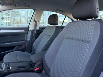Volkswagen Passat B8 Limousine Facelifting 1.5 TSI EVO 150KM 2021 Volkswagen Passat 1.5TSI 150KM LED CzujnikiParkowania SalonPL NiskiPrzebie, zdjęcie 10