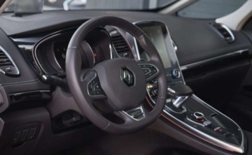 Renault Espace V Van 1.6 Energy TCe 200KM 2016 Renault Espace Renault Espace 1.6 TCE Initiale Paris EDC 1.6 Benzyna 200KM, zdjęcie 26