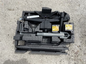 РЫЧАГОВЫЙ КЛЮЧ КОМПЛЕКТ ЗАПАСНЫХ ШИН MASTER III IV