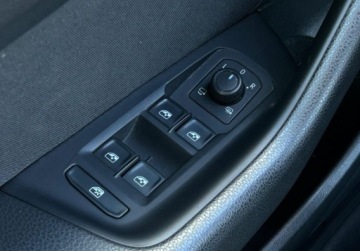 Volkswagen Passat B8 Limousine Facelifting 1.5 TSI EVO 150KM 2021 Volkswagen Passat Business Pakiet Travel Assist, ACC, ergoComfort z masaz, zdjęcie 18