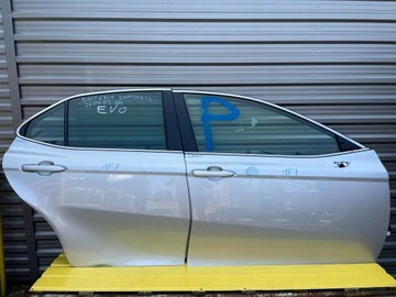 TOYOTA CAMRY VIII DRZWI TYŁ PRAWY 1F7 17-