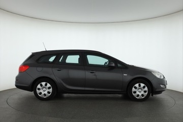 Opel Astra J Sports Tourer 1.4 Twinport ECOTEC 100KM 2011 Opel Astra 1.4 16V, GAZ, Klima, zdjęcie 5