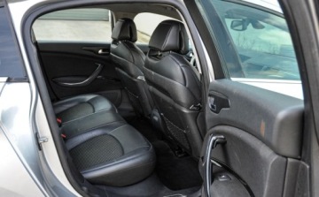 Citroen C5 III Sedan 2.0 HDi FAP 163KM 2013 Citroen C5 2,0HDI 163KM 2013 r. Lift Skory 2.0 Diesel 163KM, zdjęcie 3