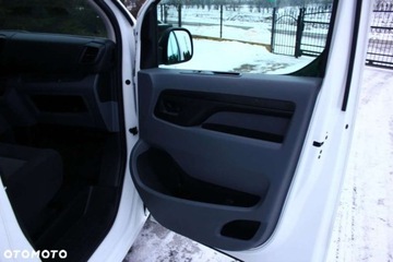 Toyota Proace II Verso Compact 2.0 D-4D 150KM 2020 Toyota ProAce Toyota ProAce D-4D Long 3,0t Mobilny Life 2.0 Diesel 150KM, zdjęcie 39