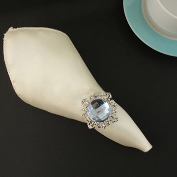 Тканевые салфетки — 12 x 12 дюймов, которые можно стирать.