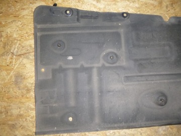 FORD FOCUS MK3 HB КРЫШКА ШАССИ СПРАВА