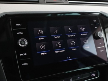 Volkswagen Passat B8 Variant 2.0 TDI BlueMotion SCR 150KM 2019 Volkswagen Passat lift LED navi klima auto, zdjęcie 22