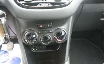 Peugeot 208 I Hatchback 3d 1.6 e-HDI 92KM 2015 Peugeot 208 1.6 Diesel 92KM, zdjęcie 17