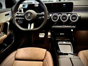 Mercedes CLA C118/X118 Coupe Facelifting 1.3 200 163KM 2024 MERCEDES-BENZ CLA 200 AMG Line Sedan 1.3 (163KM) 2024, zdjęcie 5