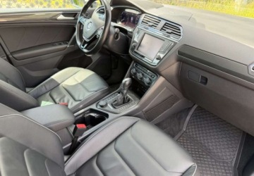 Volkswagen Tiguan I SUV Facelifting 2.0 TDI BlueMotion Technology 150KM 2016 Volkswagen Tiguan Volkswagen Tiguan 2.0 TDI SCR 4MotION DSG R-Line 2.0, zdjęcie 19