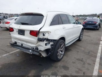 Mercedes GLC C253 2021 Mercedes-Benz GLC 300 4Matic 2021 2.0 Benzyna 255KM, zdjęcie 5