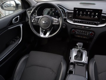 Kia XCeed PHEV 1.6 GDi Plug-in Hybrid 141KM 2020 Kia XCeed Plug-in-Hybrid, Salon Polska, zdjęcie 6