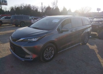 Toyota Sienna III 2021 Toyota Sienna 2021r., XLE, 2.5L, od ubezpieczalni 2.5 Hybryda 189KM, zdjęcie 2