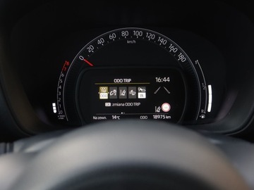 Toyota Aygo X 1.1 VVT-i 72KM 2022 Toyota Aygo X 1.0, Salon Polska, 1. Właściciel, zdjęcie 10