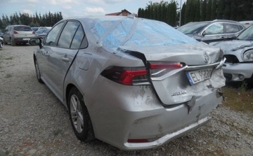 Toyota Corolla XII Sedan 1.6 Valvematic Dual VVT-i 132KM 2019 Toyota Corolla XII 2019r, Salonowa,1.6 LPG, Uszkodzony prawy tyl, Jezdzi., zdjęcie 2