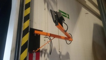 СВЕТОДИОДНАЯ ДОК-ФОНА, СКЛАД, ПОГРУЗОЧНАЯ ФОНАРЬ