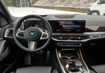 BMW X5 G05 SUV Facelifting 3.0 30d 298KM 2025 BMW X5 Autoryzowany dealer BMW Bonkowscy oferuje samochod: 3.0 Diesel, zdjęcie 11