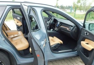 Volvo XC60 II 2023 Volvo XC 60 AWD z Gwarancja Full Opcja ULTIME DARK 2.0 Diesel 197KM, zdjęcie 4