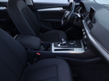Audi Q5 II SUV 2.0 TDI 163KM 2018 Audi Q5 2.0 TDI, Serwis ASO, 4X4, Automat, Klima, zdjęcie 8