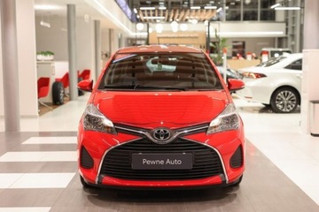 Toyota Yaris III Hatchback 5d Facelifting 1.0 VVT-i 69KM 2015 Toyota Yaris 1.0 Active EU6 Benzyna 69KM