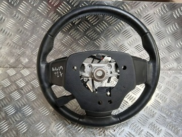 TOYOTA AVENSIS III T27 VOLANT 2016R